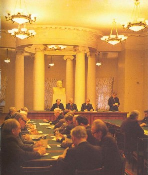    1985 ,    ..